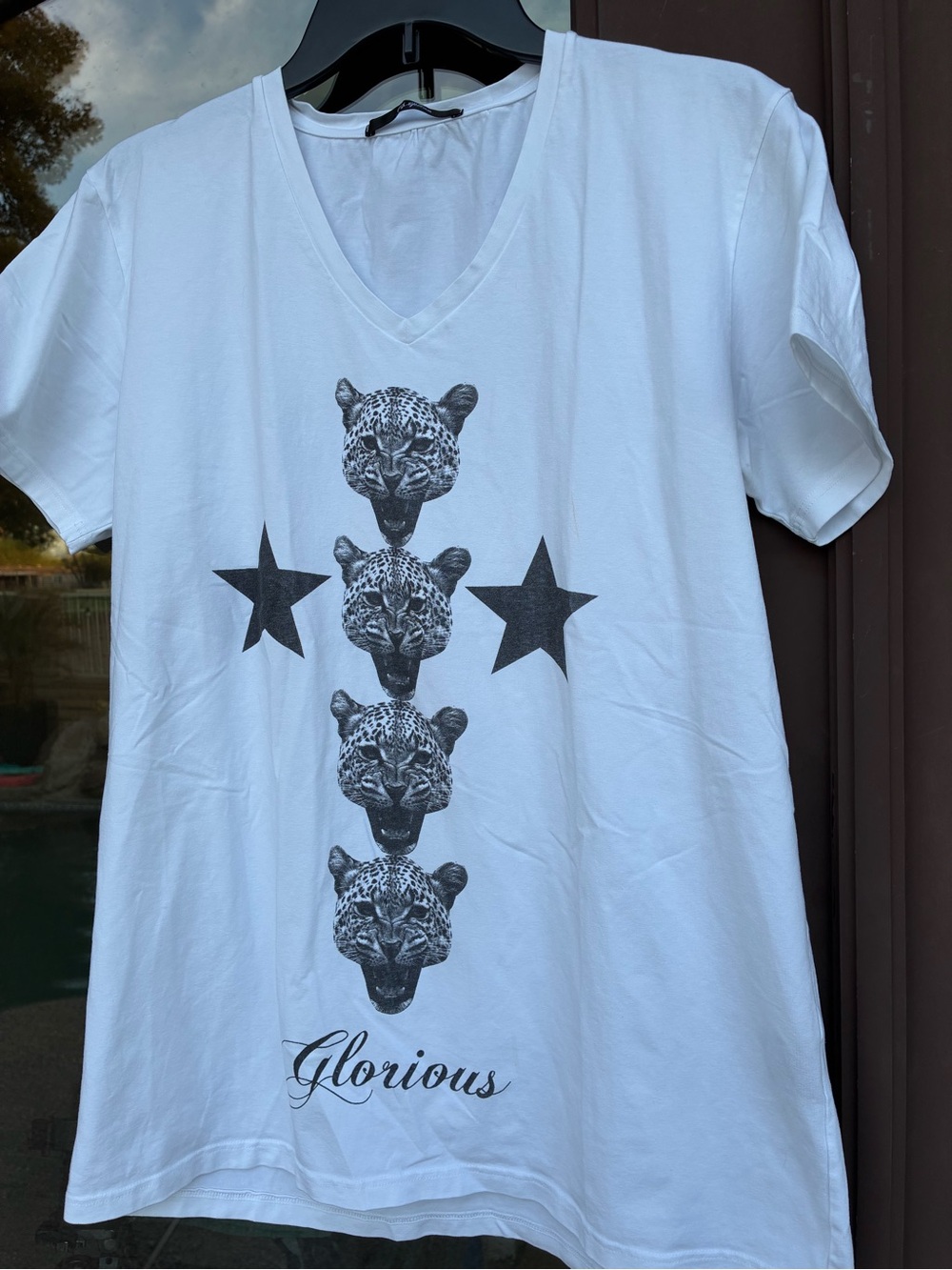 Reception White V-Neck Leopard “Glorious”Graphic Tee L